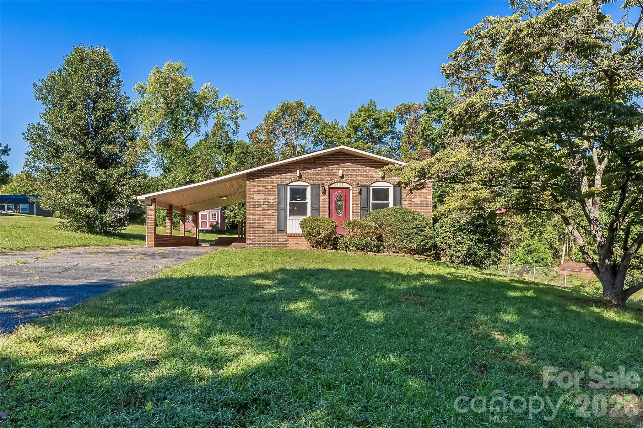 2480 Raintree ST, Connelly Springs, NC 28612