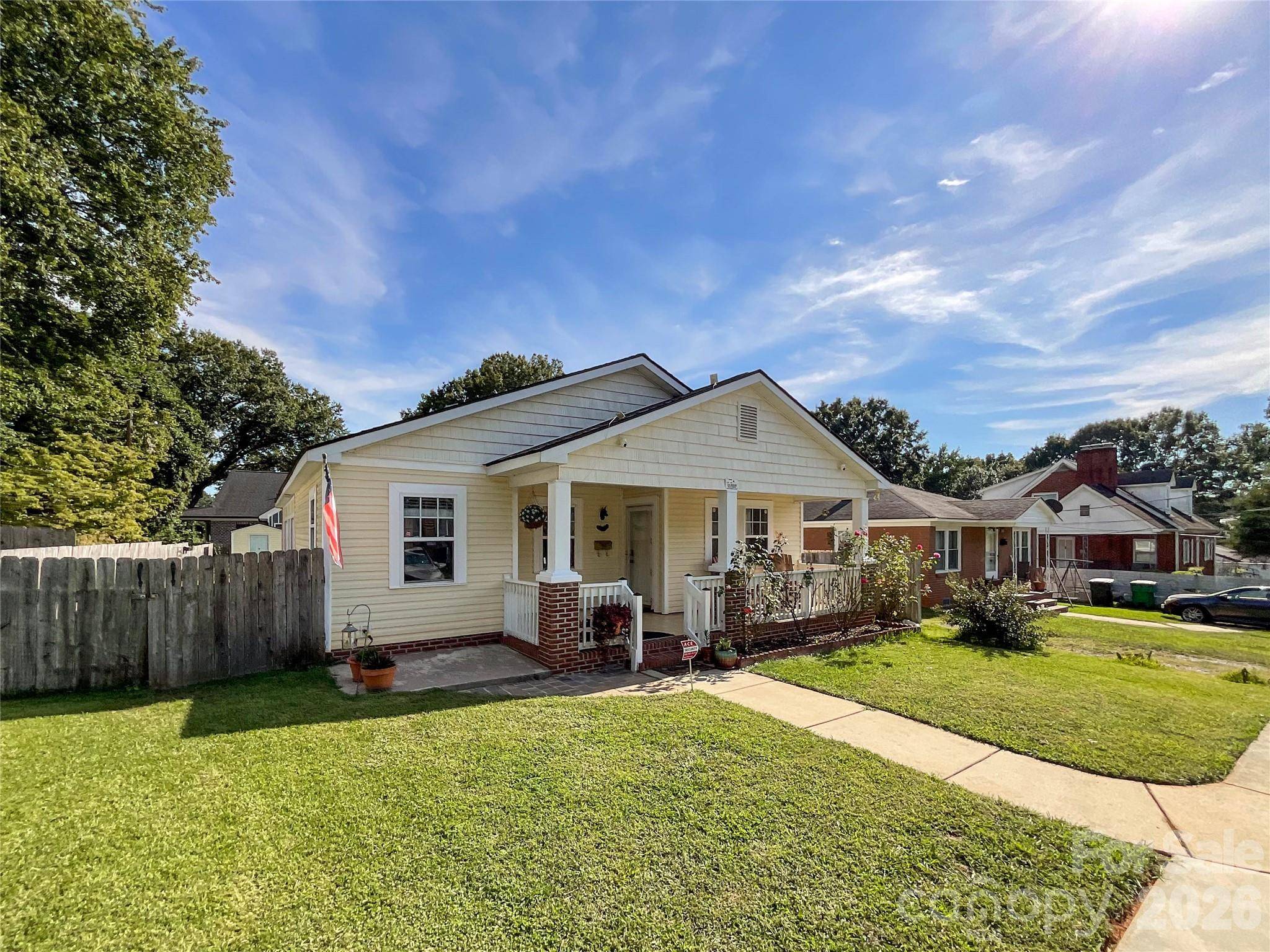 1501 Effingham RD, Charlotte, NC 28208