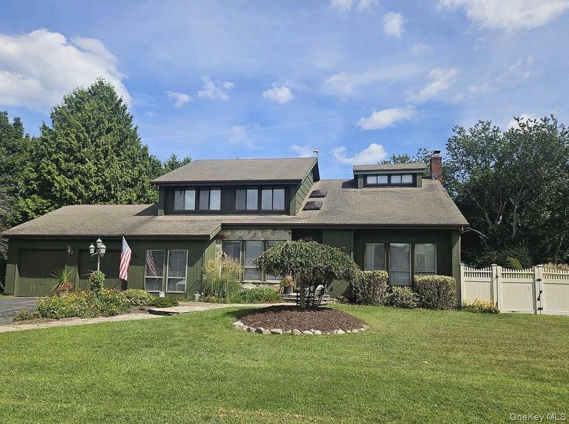 15 Vineyard WAY, Mount Sinai, NY 11766