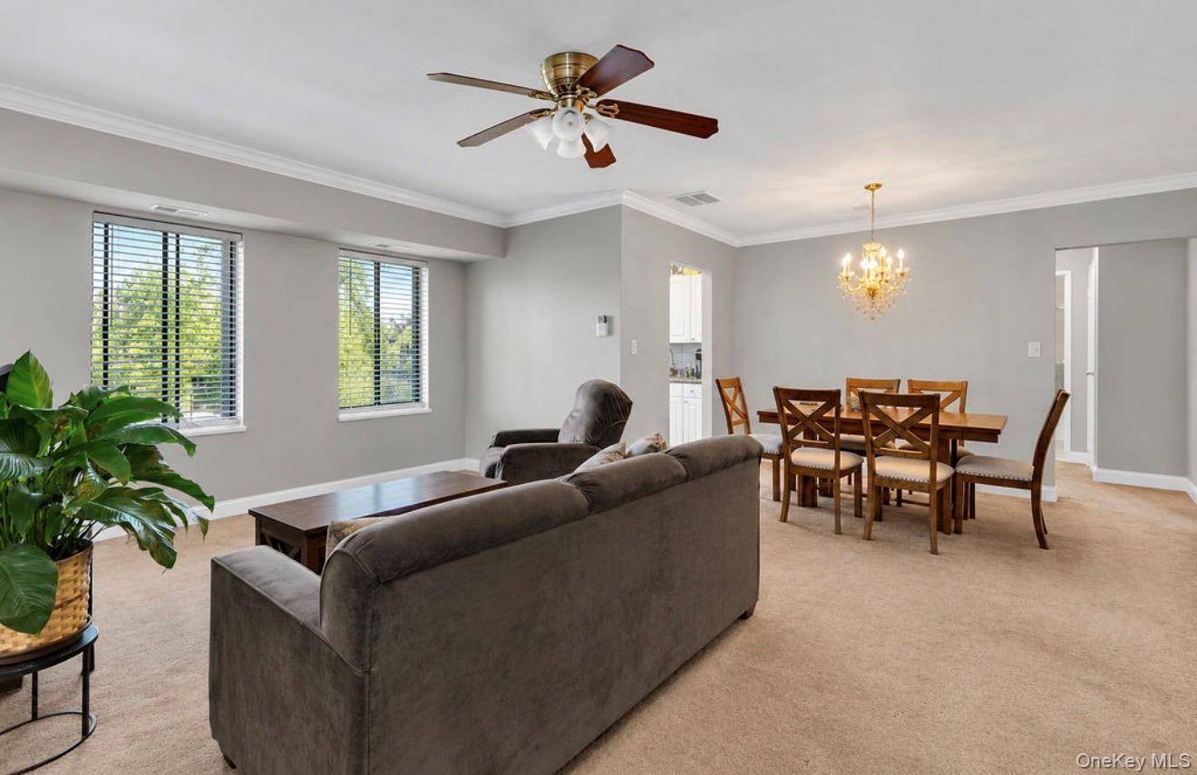 30 Pueblo CT #30, Coram, NY 11727