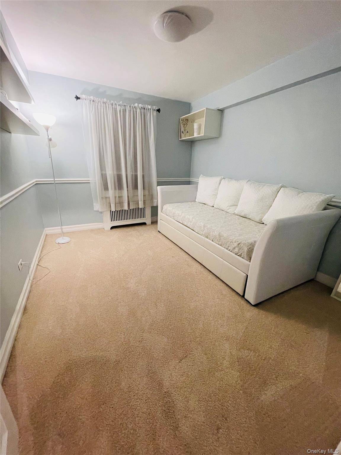 62-15 53rd AVE #4F, Maspeth, NY 11378