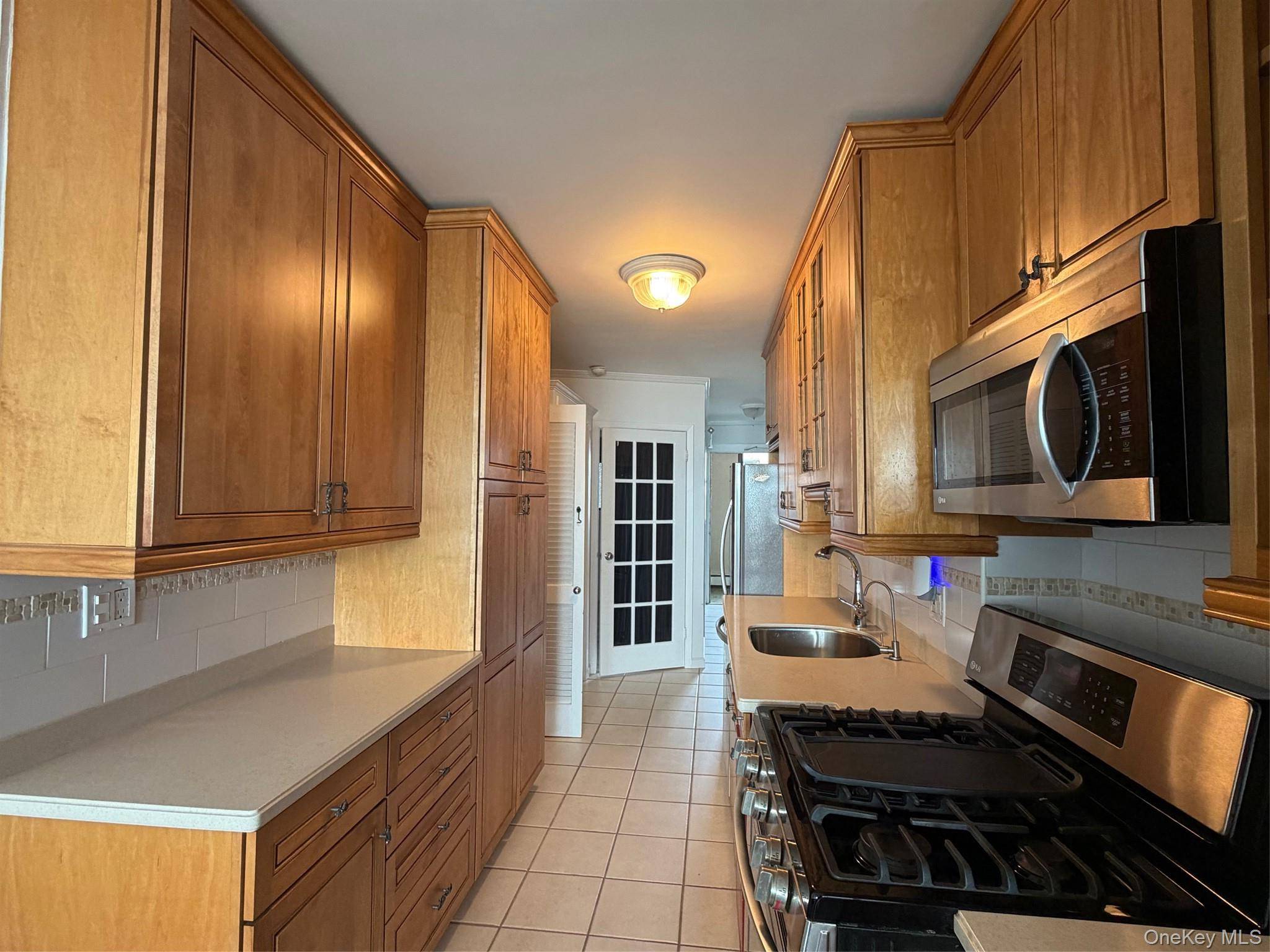 830 Shore Road #3Q, Long Beach, NY 11561