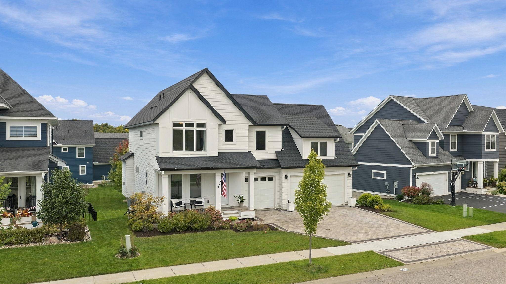 6344 Red Cedar DR, Chaska, MN 55318