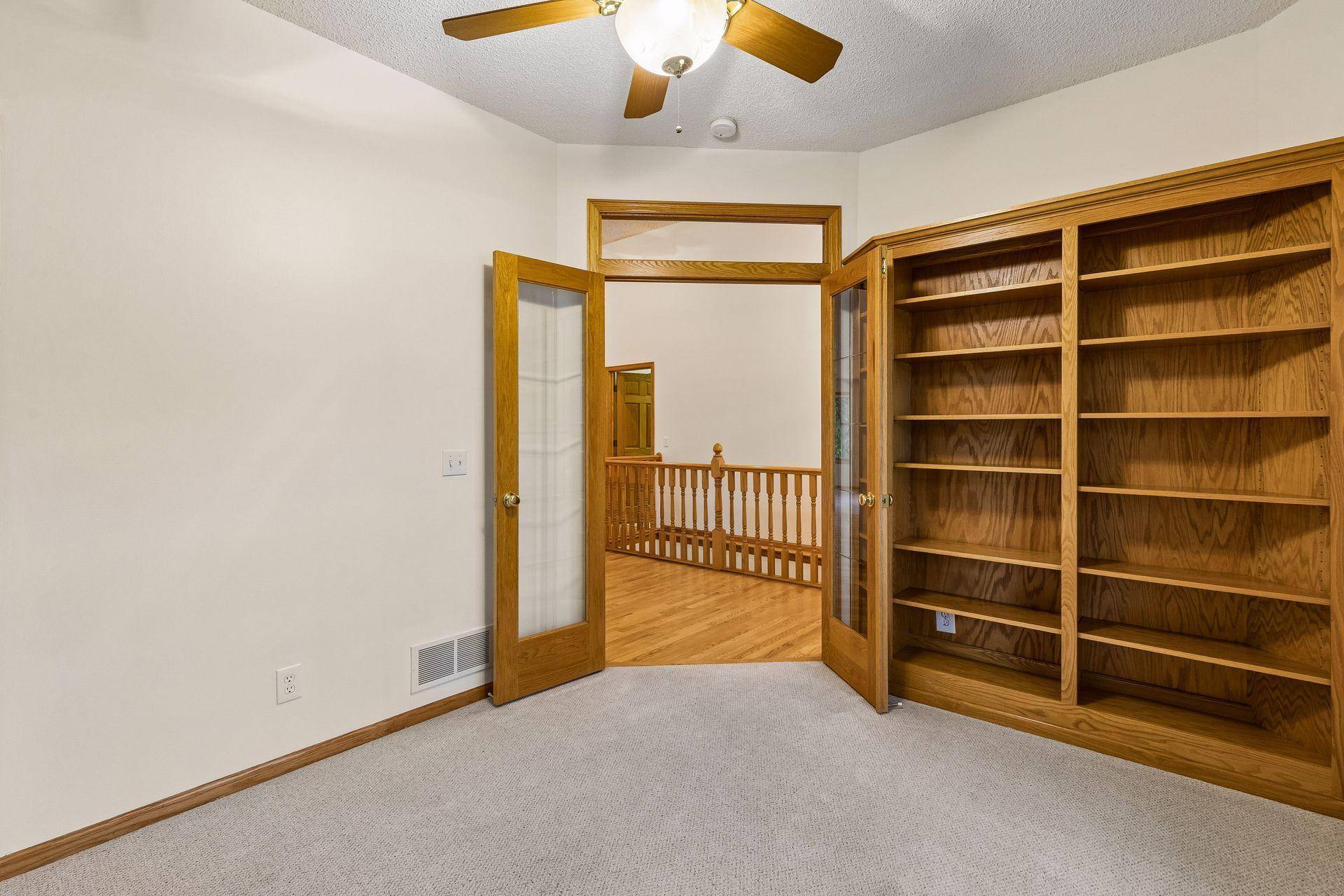 13028 Garvin Brook LN, Apple Valley, MN 55124