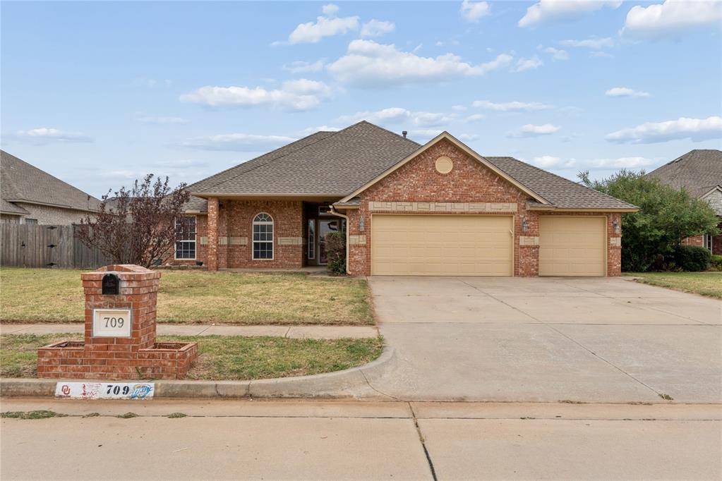 709 N White Tail WAY, Mustang, OK 73064