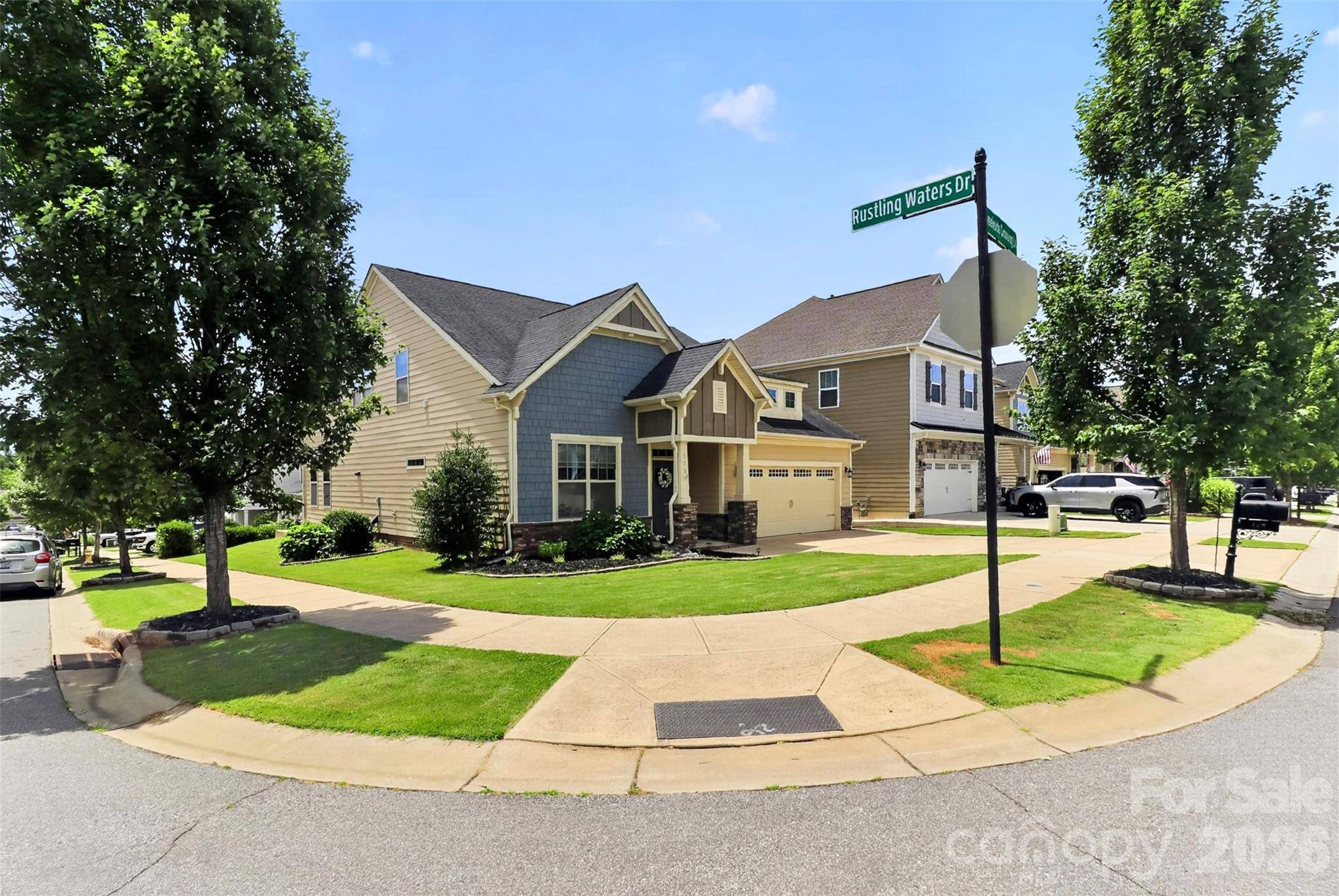 128 Creekside Crossing LN, Mooresville, NC 28117