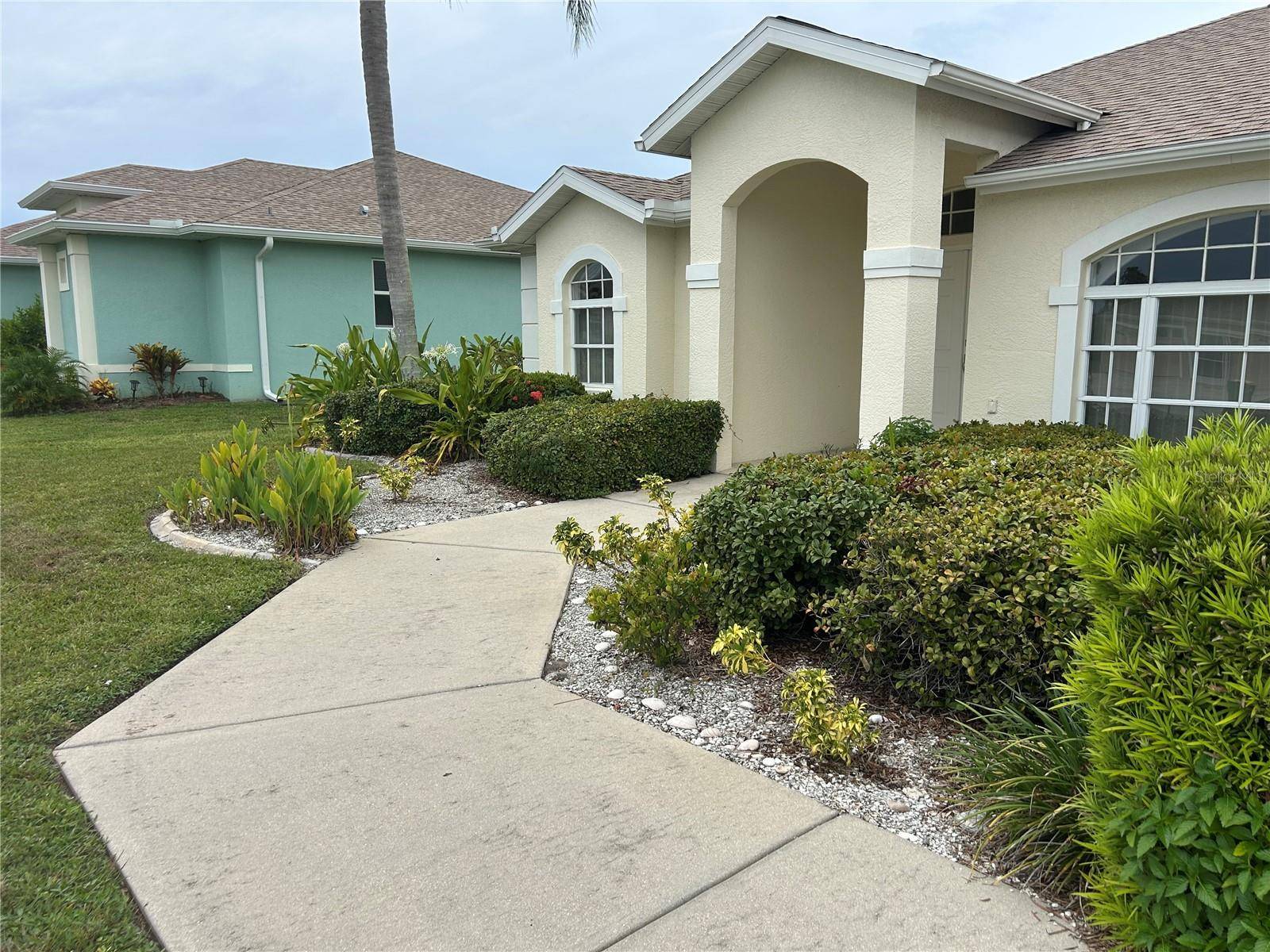 435 ROTONDA CIR, Rotonda West, FL 33947