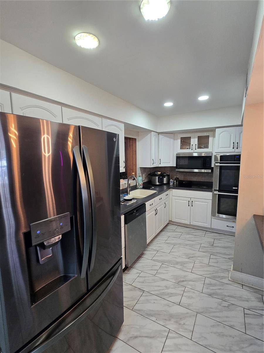 7710 W HANNA AVE, Tampa, FL 33615