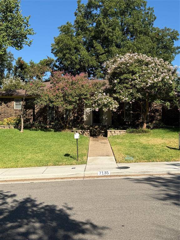 7135 Cosgrove Drive, Dallas, TX 75231