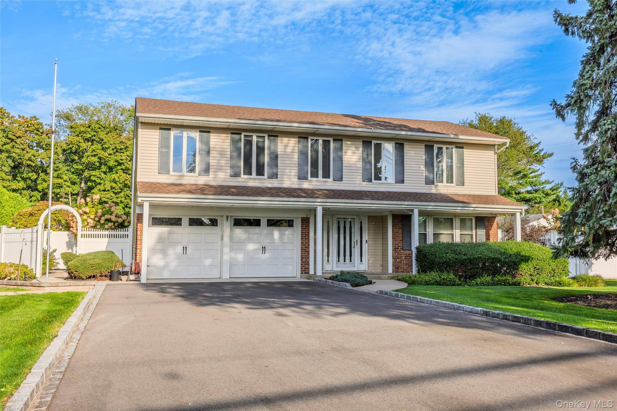 511 Elwood RD, East Northport, NY 11731