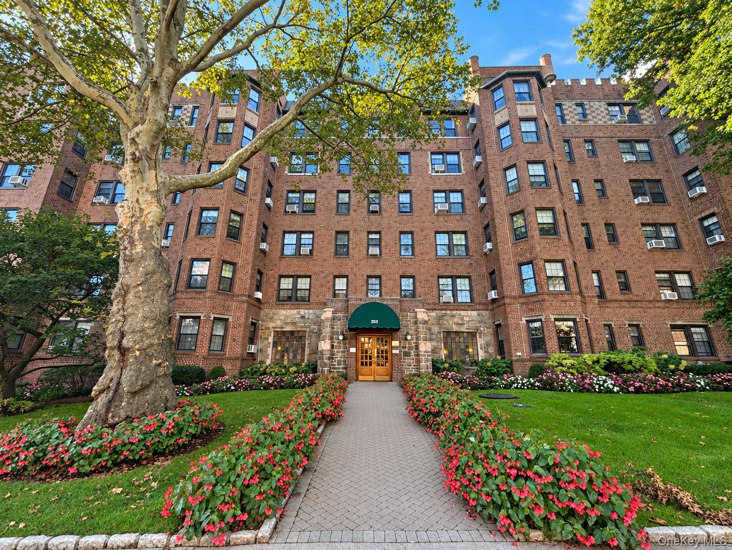 253 Garth RD #2A, Scarsdale, NY 10583