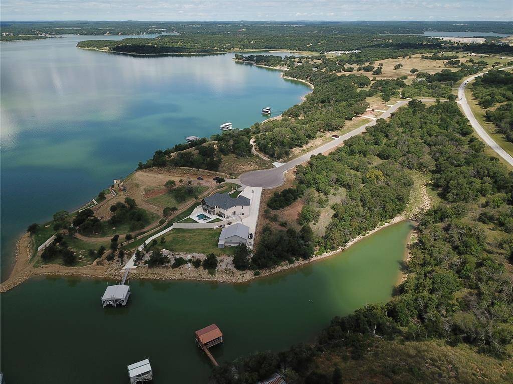 157 Hanna Oak Court, Bridgeport, TX 76426