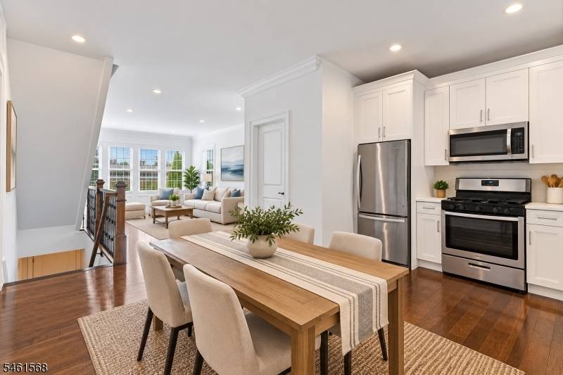 112 Cacciola Pl #A, Westfield Town, NJ 07090