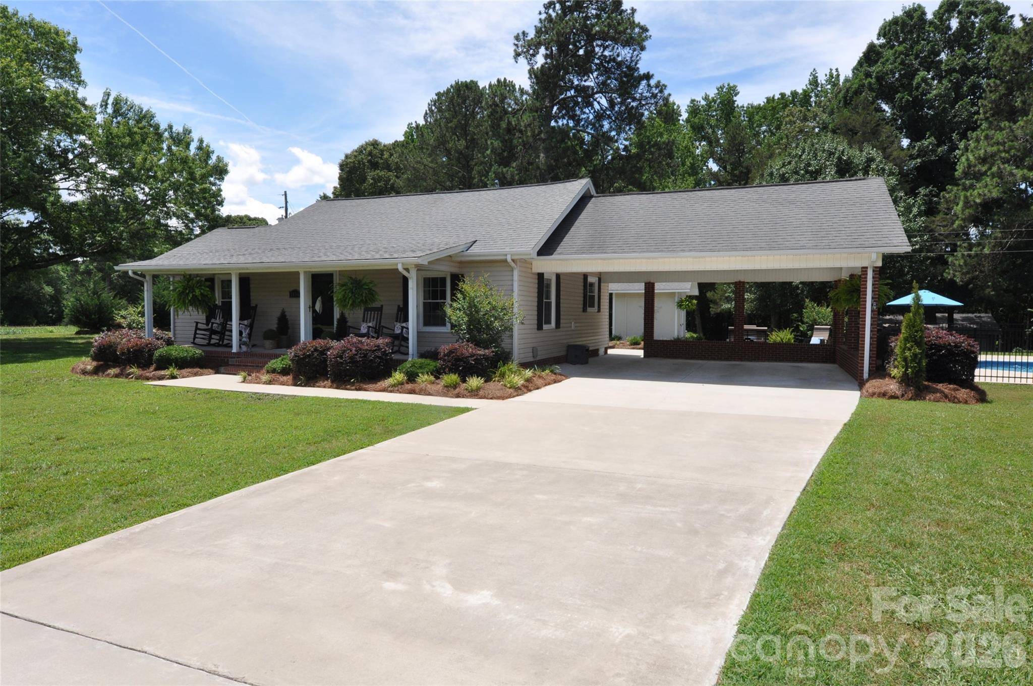 1834 Josie RD, Blackstock, SC 29014