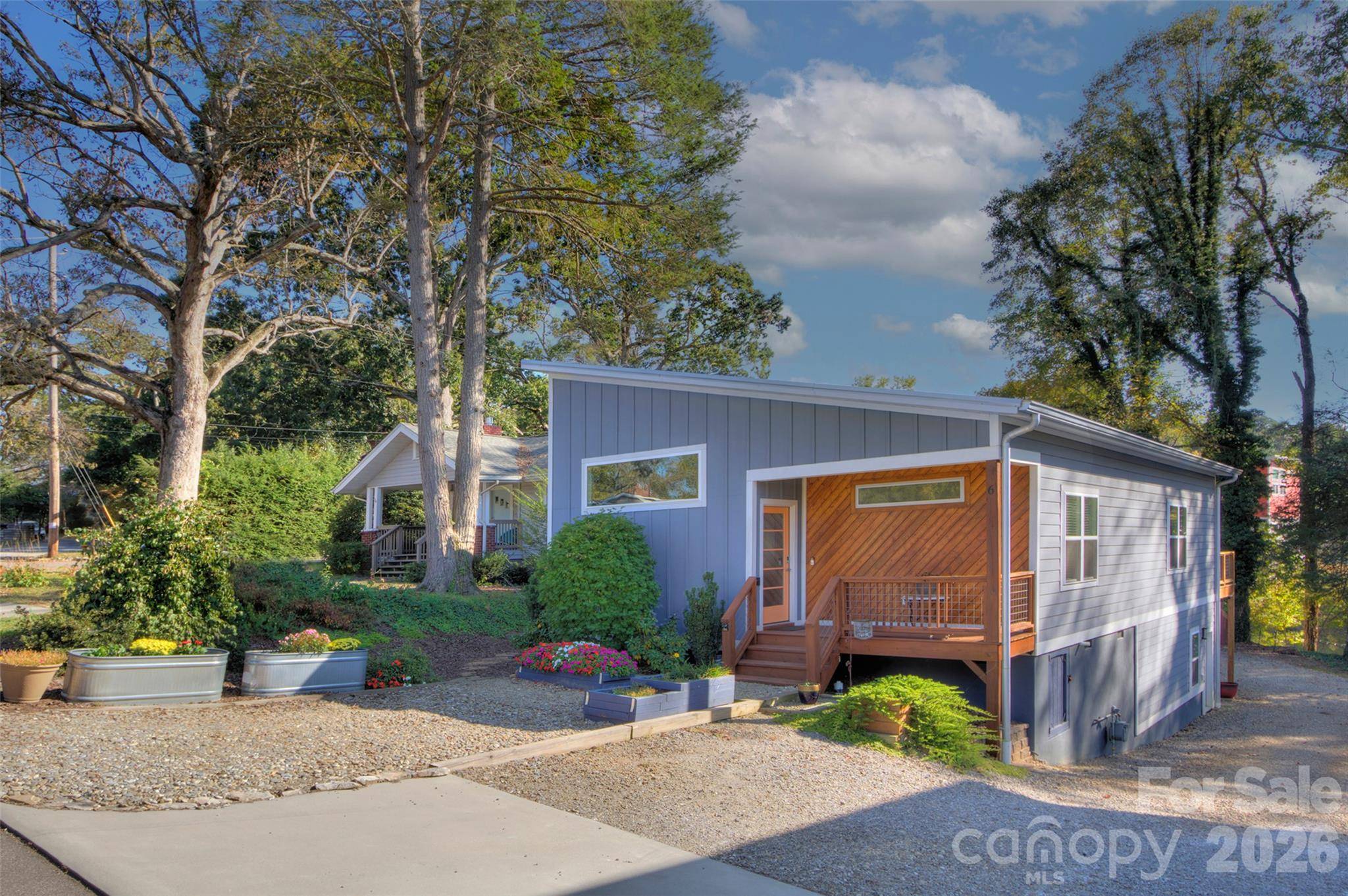 6 Dellwood ST, Asheville, NC 28806