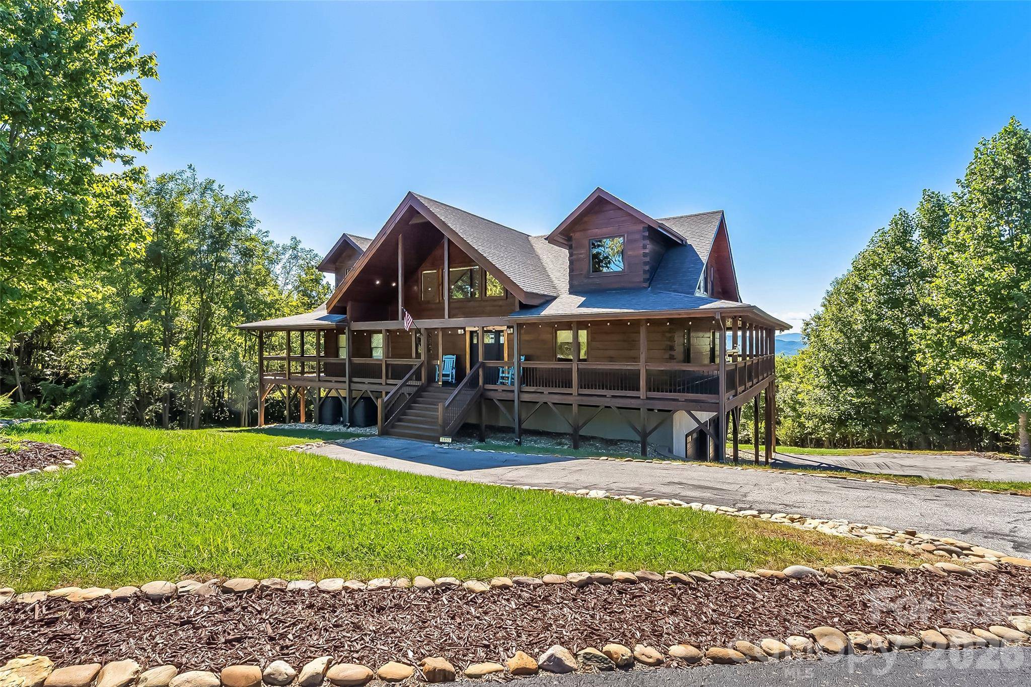 1853 Grandview Peaks DR, Nebo, NC 28761