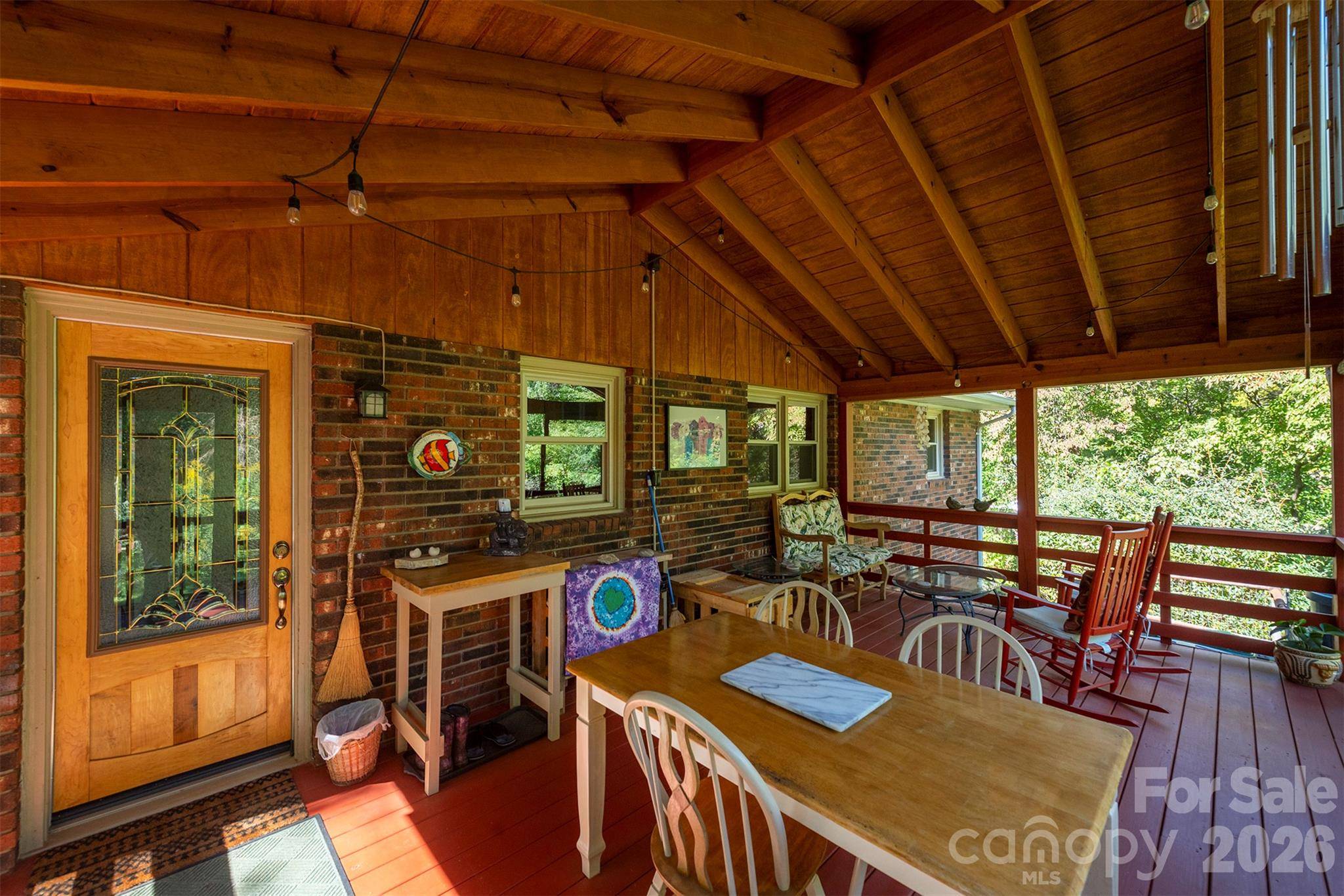 824 N Cherokee AVE, Black Mountain, NC 28711