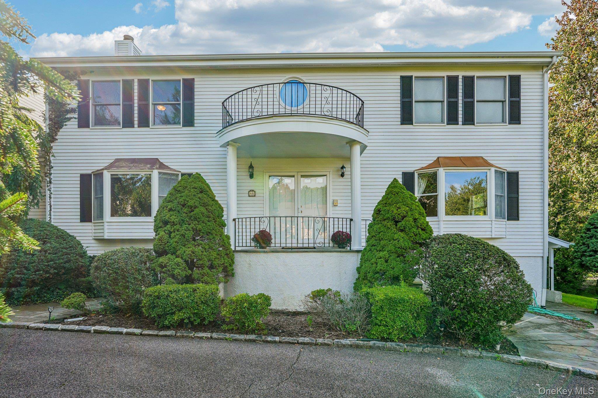 48 Westchester View LN, White Plains, NY 10607