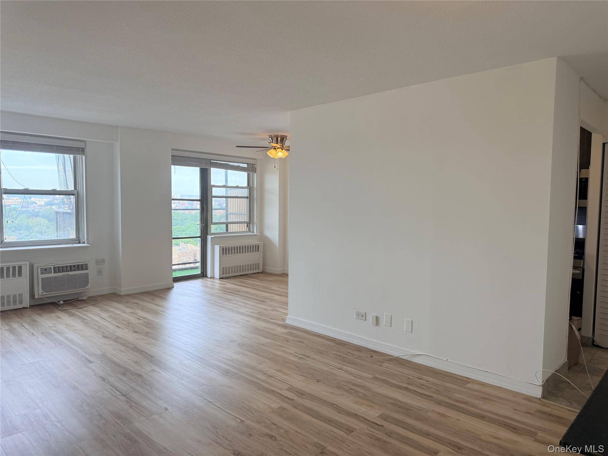 2550 Olinville AVE #15H, Bronx, NY 10467