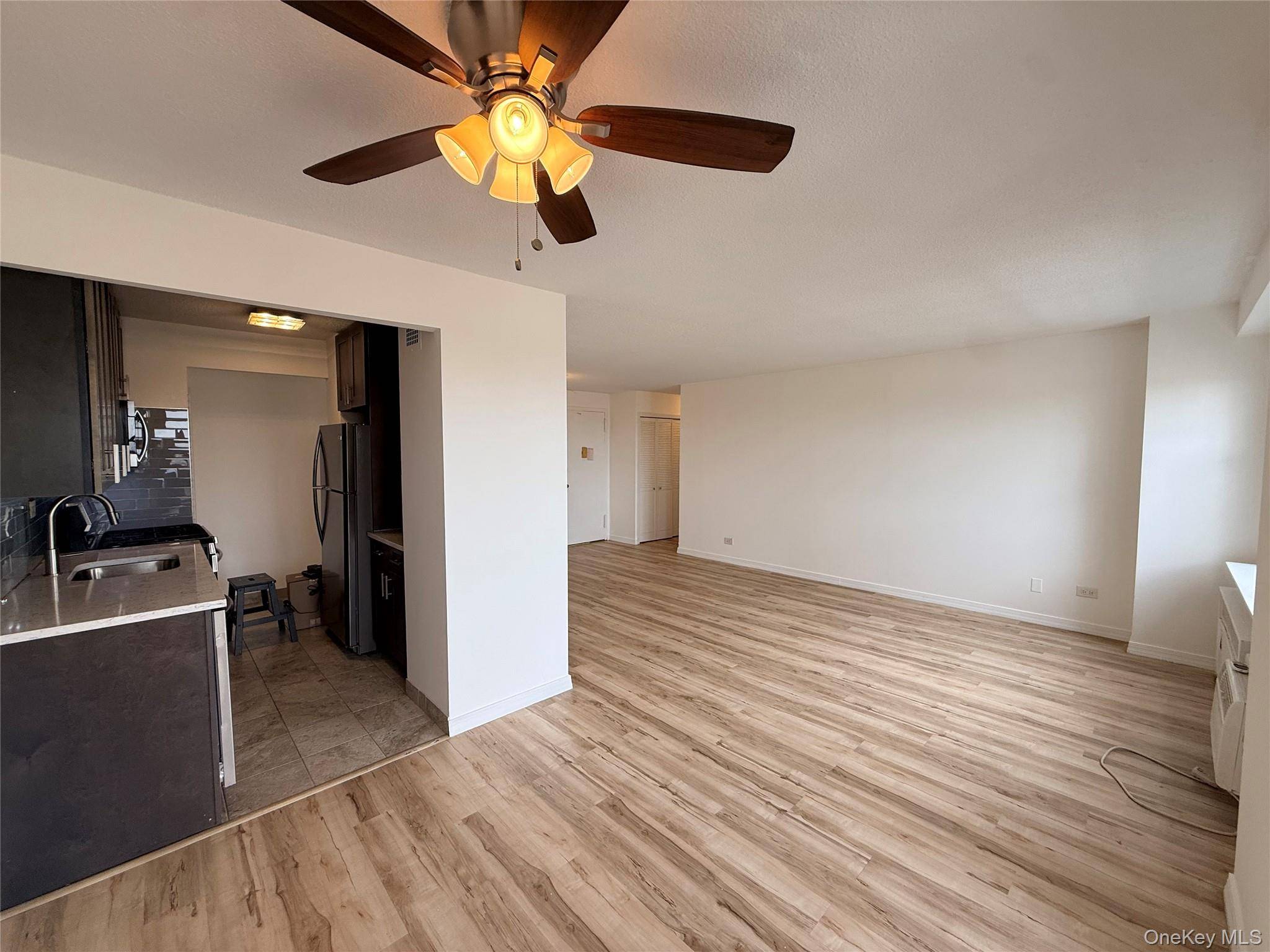 2550 Olinville AVE #15H, Bronx, NY 10467