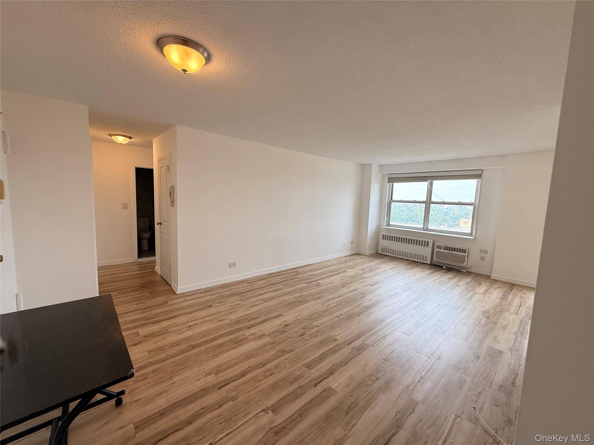 2550 Olinville AVE #15H, Bronx, NY 10467