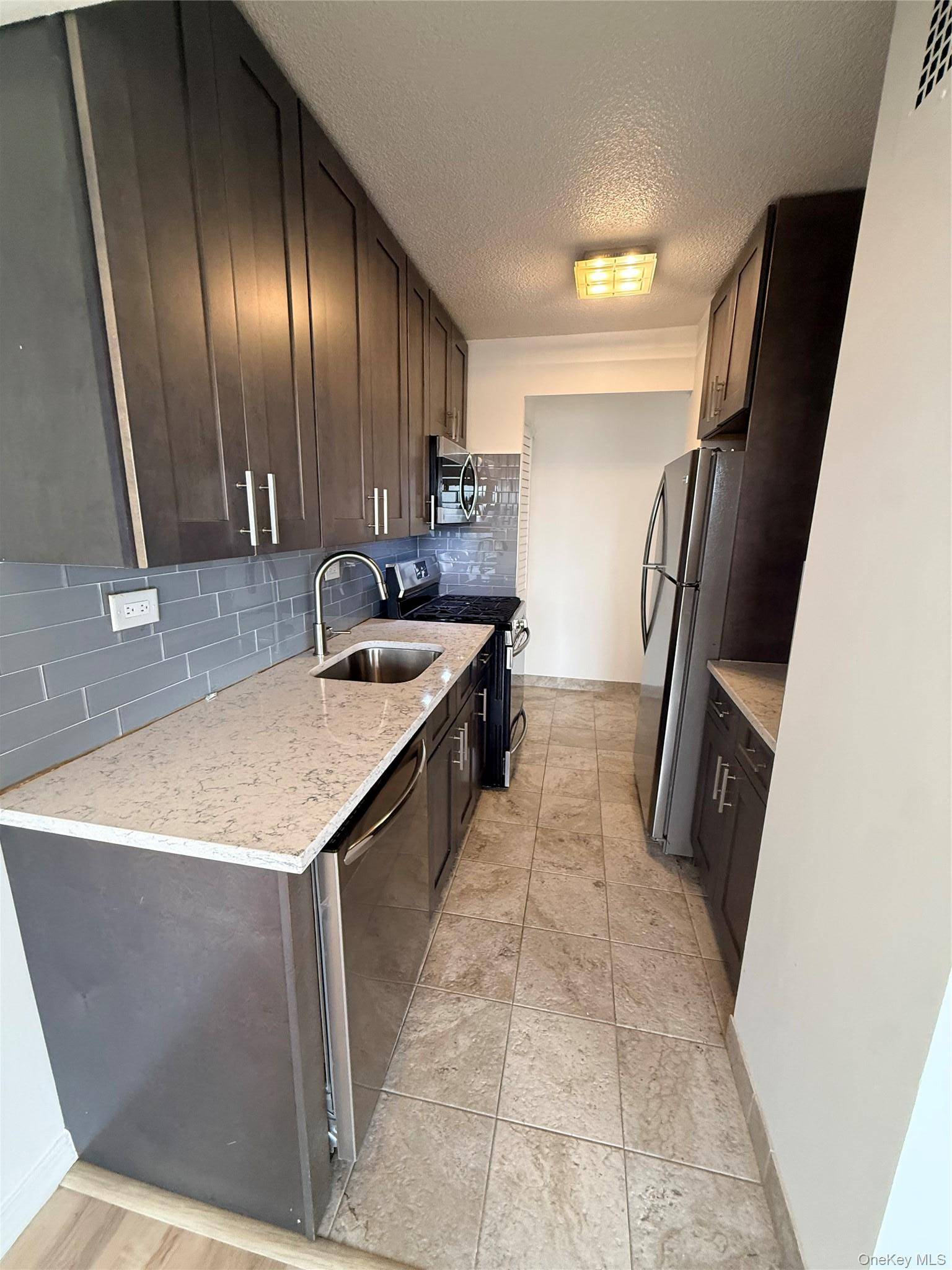 2550 Olinville AVE #15H, Bronx, NY 10467