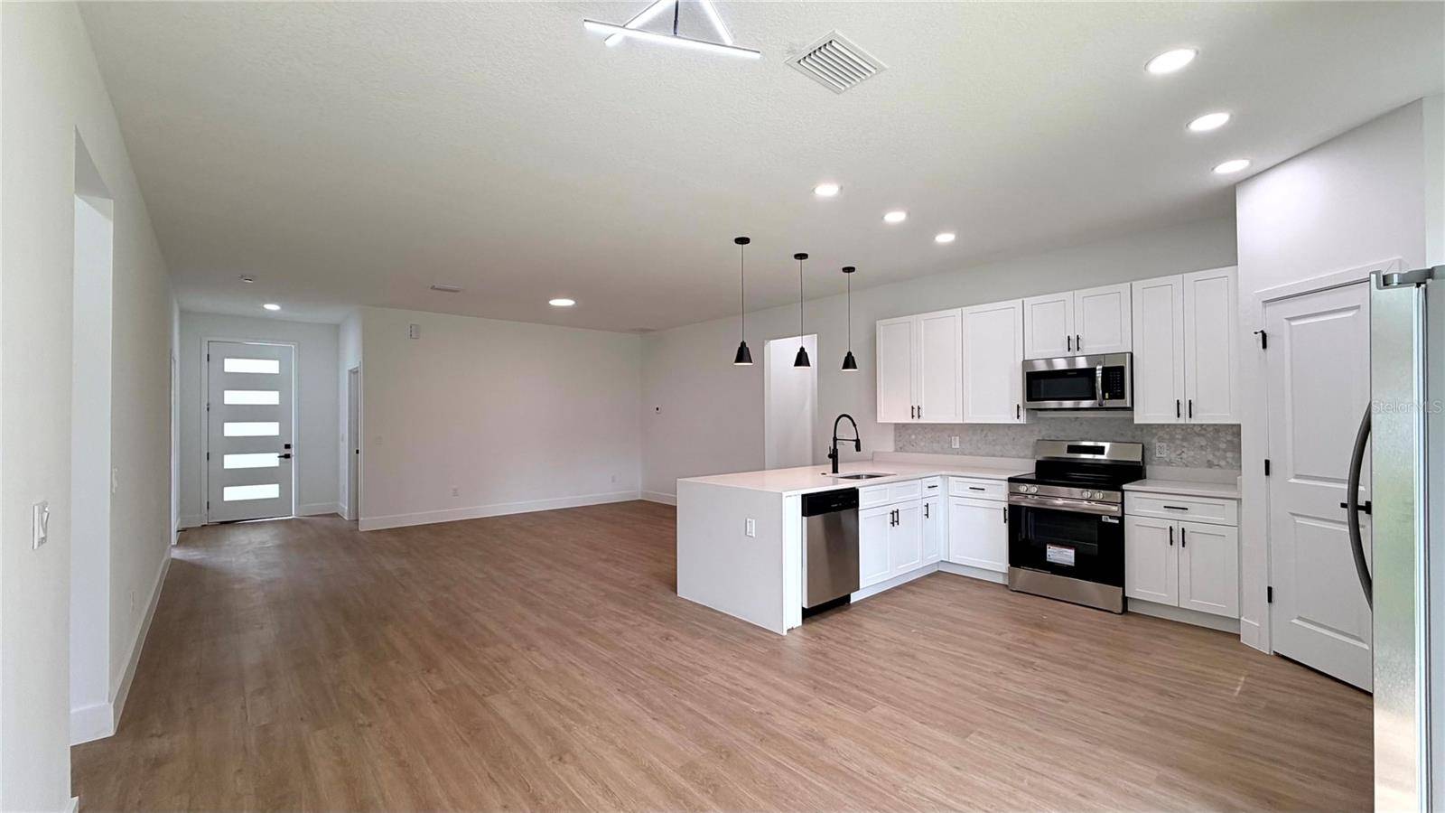 10322 N DELTONA BLVD, Dunnellon, FL 34434