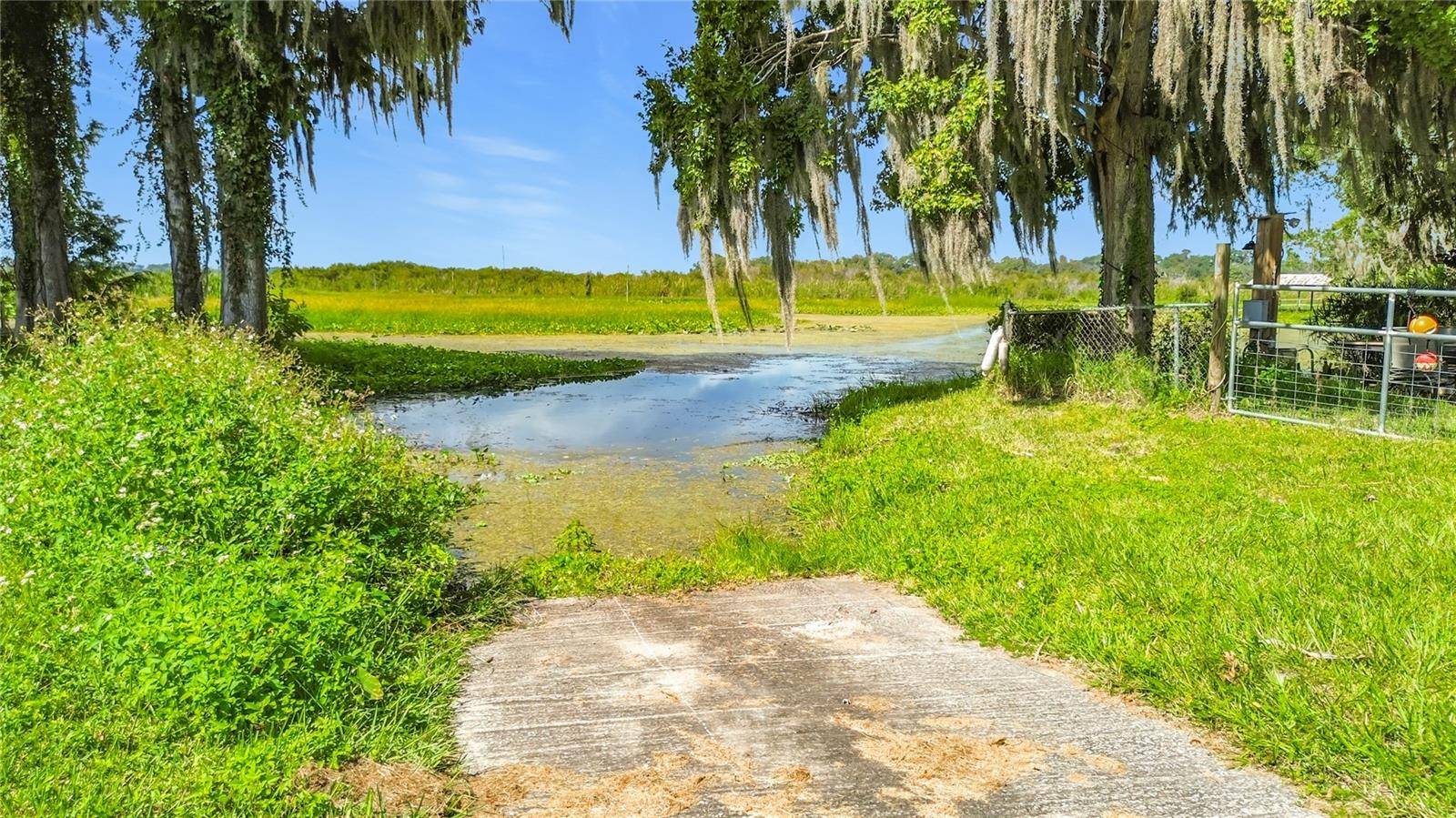 7962 W RIVERBEND RD, Crystal River, FL 34428