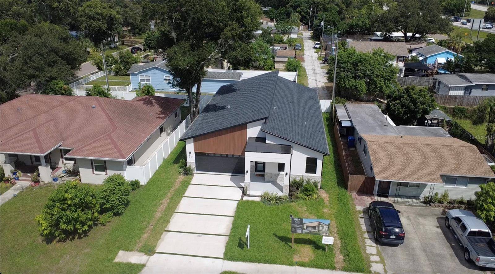 2227 32ND AVE N, St Petersburg, FL 33713