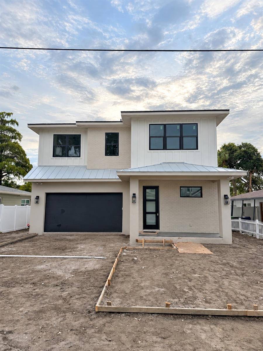 205 N WOODLYNNE AVE, Tampa, FL 33609