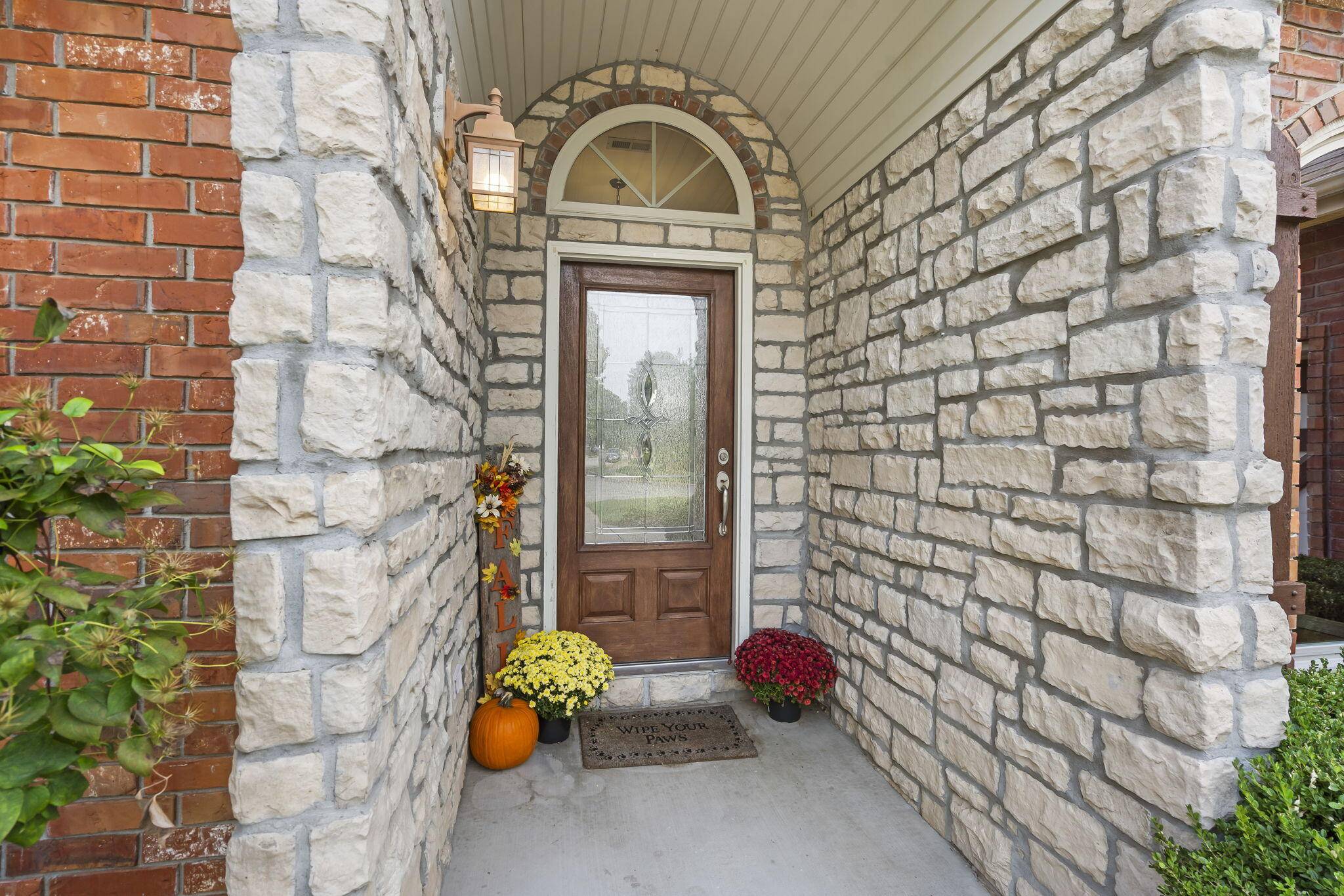1712 N Gregory DR, Nixa, MO 65714