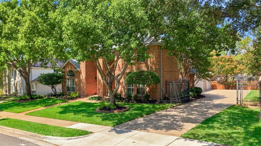 7609 Oak Knoll Drive, North Richland Hills, TX 76182