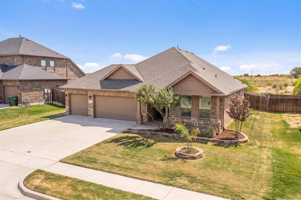 3448 Chloe Avenue, Krum, TX 76249