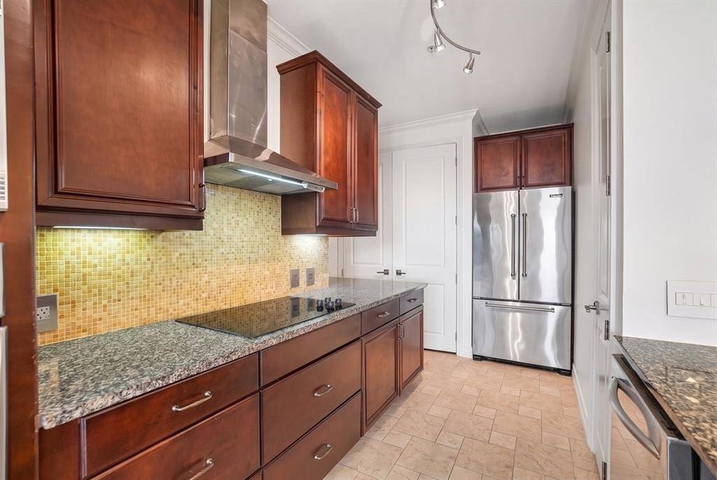 8616 Turtle Creek Boulevard #323, Dallas, TX 75225