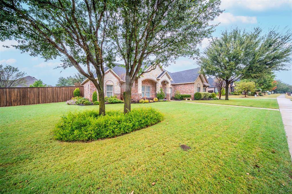 115 Fairway Drive, Waxahachie, TX 75165