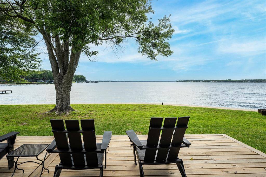 221 Edythe Dee Lane, Mabank, TX 75156