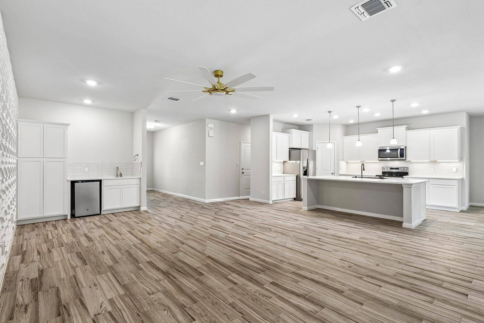 192 Tom Kite DR, Burnet, TX 78611