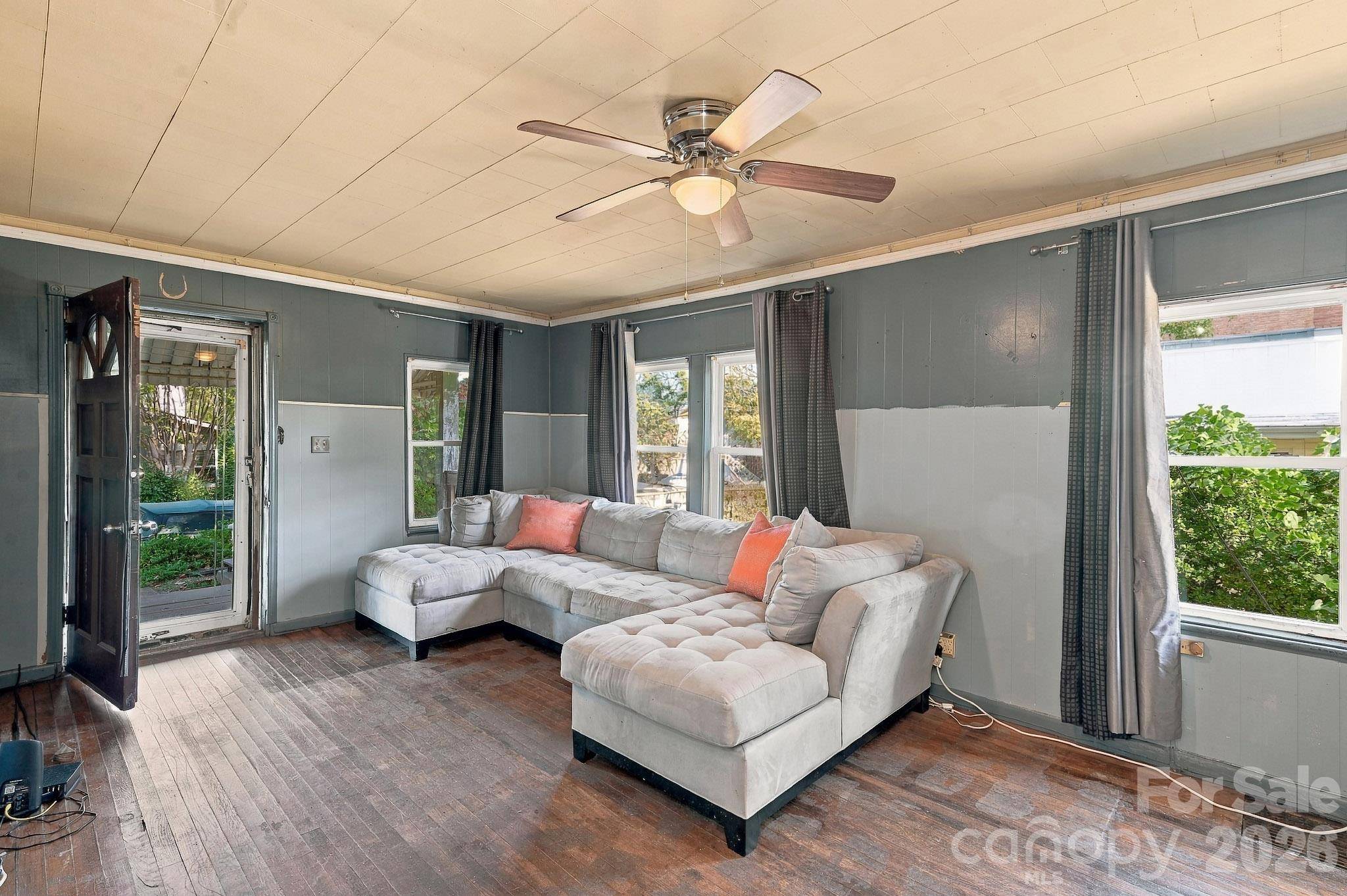 194 Logan AVE, Asheville, NC 28806