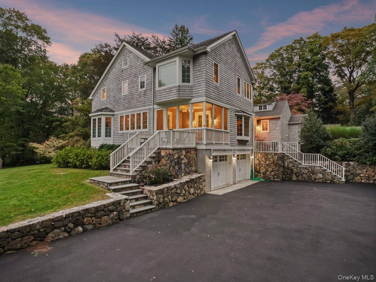 10 Hickory LN, Bedford, NY 10506