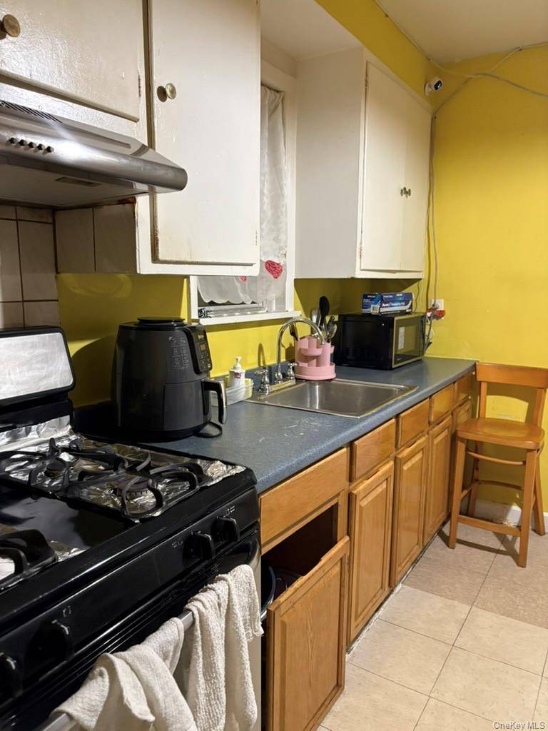 17 3rd ST, New Rochelle, NY 10801