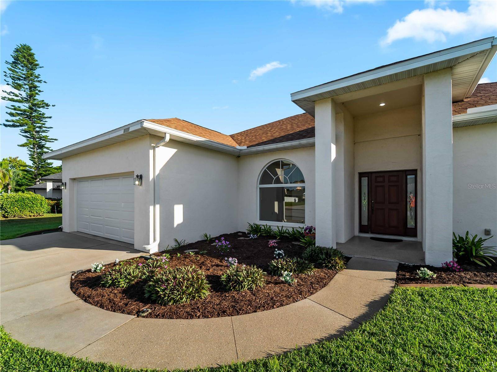 5121 PALM AIRE DR, Sarasota, FL 34243