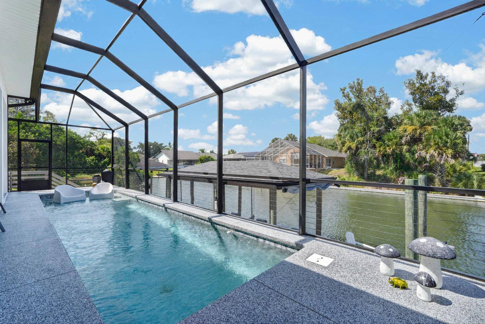 9 CROSSGATE CT E, Palm Coast, FL 32137