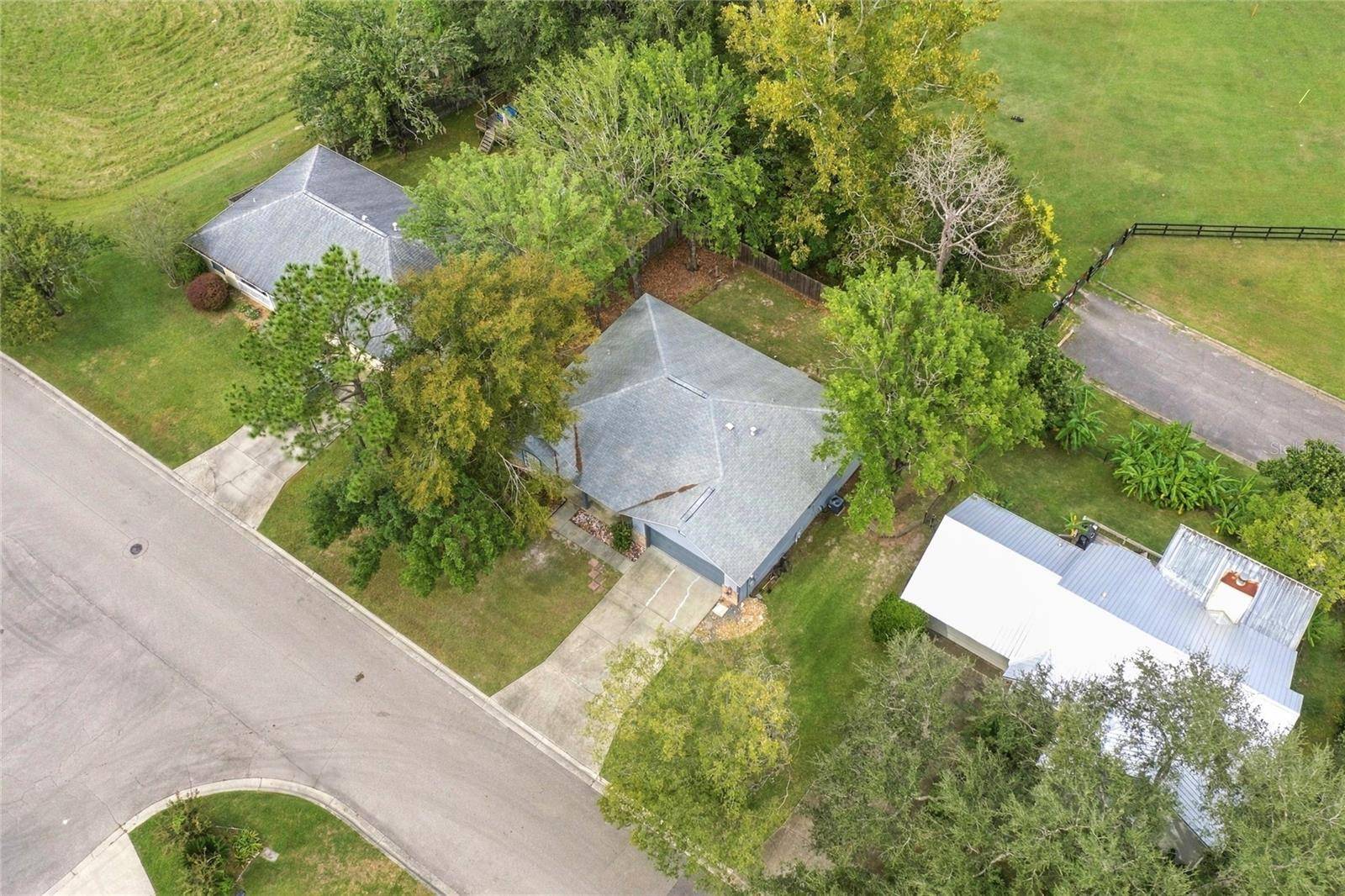 8630 NW 35TH RD, Gainesville, FL 32606