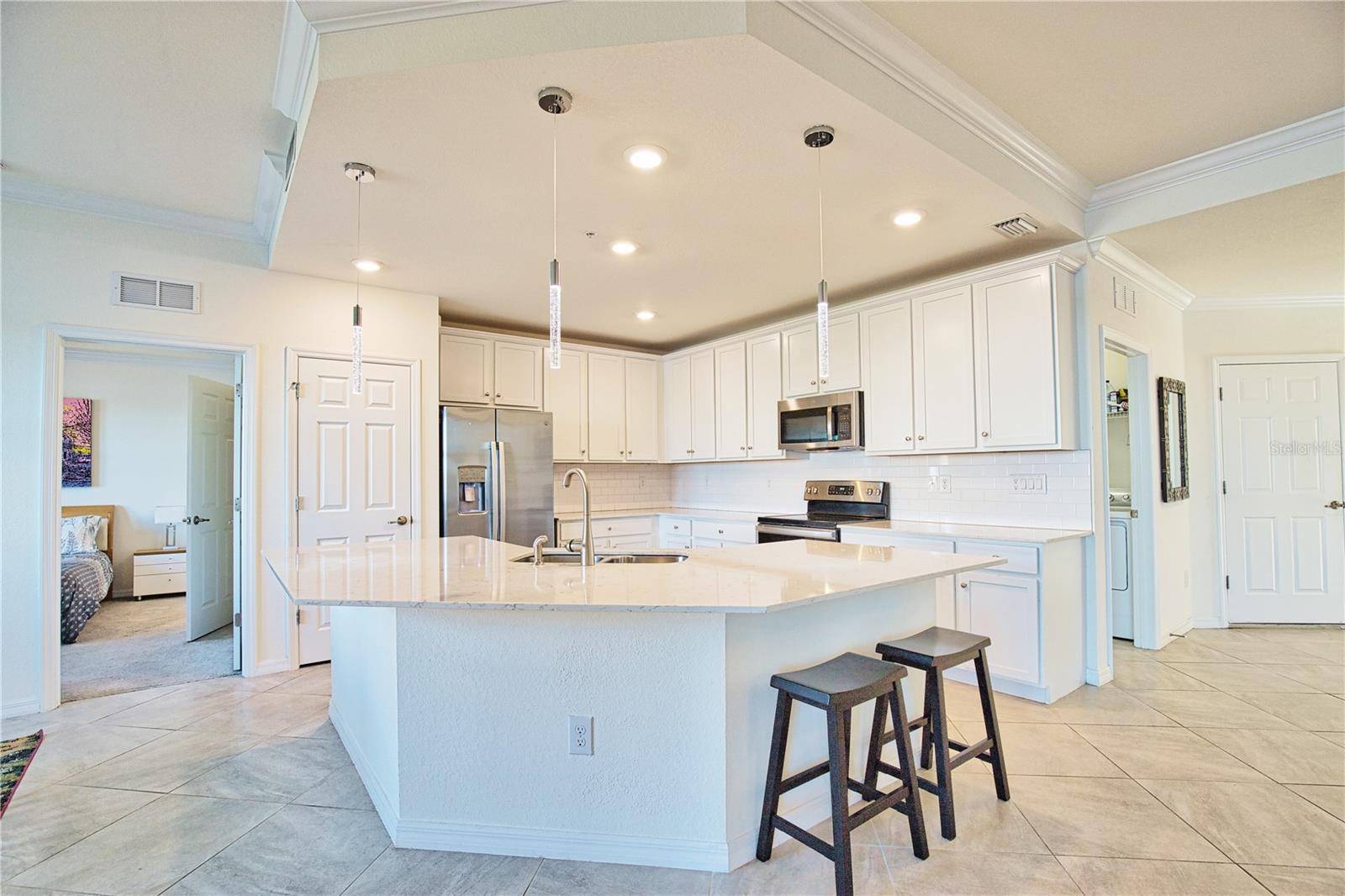 10042 CROOKED CREEK DR #102, Venice, FL 34293