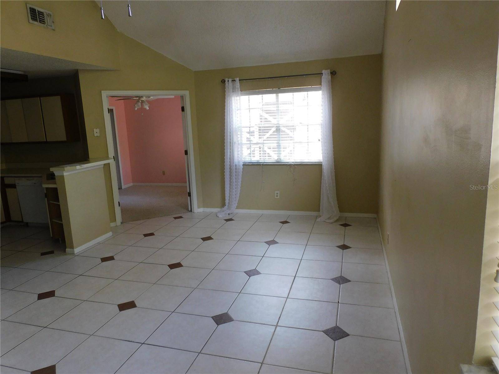 575 BLOOMINGTON CT #28, Altamonte Springs, FL 32714