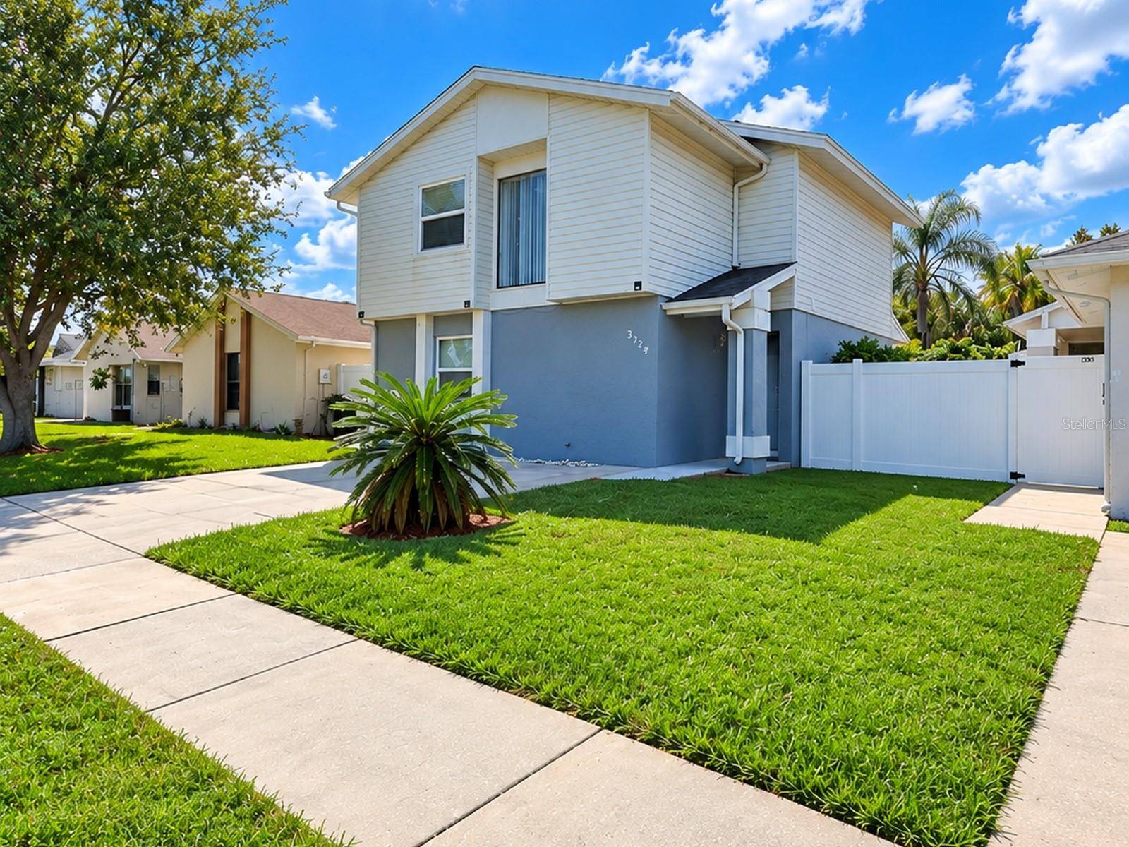5124 SPRINGWOOD DR, Tampa, FL 33624