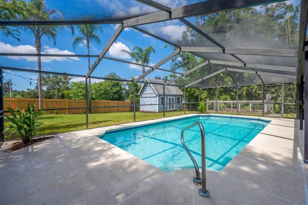2223 ARCH MCDONALD DR, Dover, FL 33527