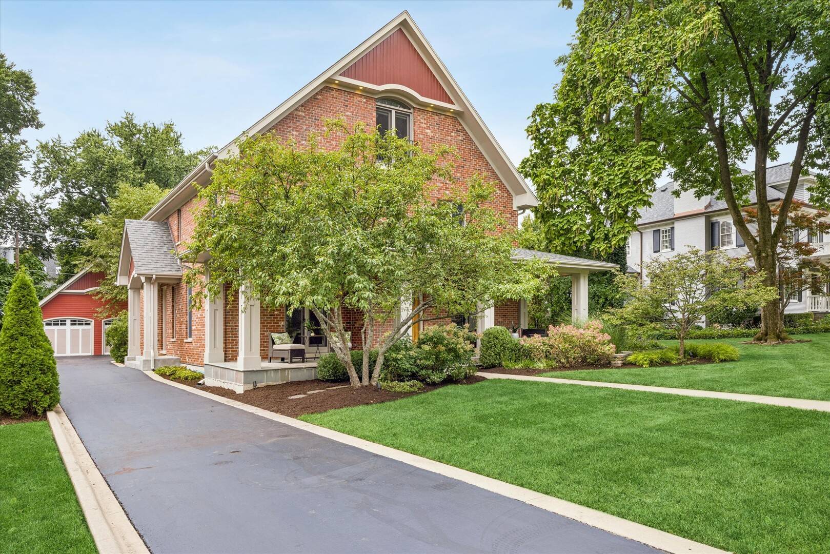 420 N Lincoln ST, Hinsdale, IL 60521