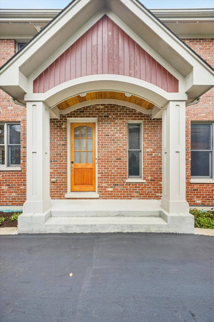 420 N Lincoln ST, Hinsdale, IL 60521