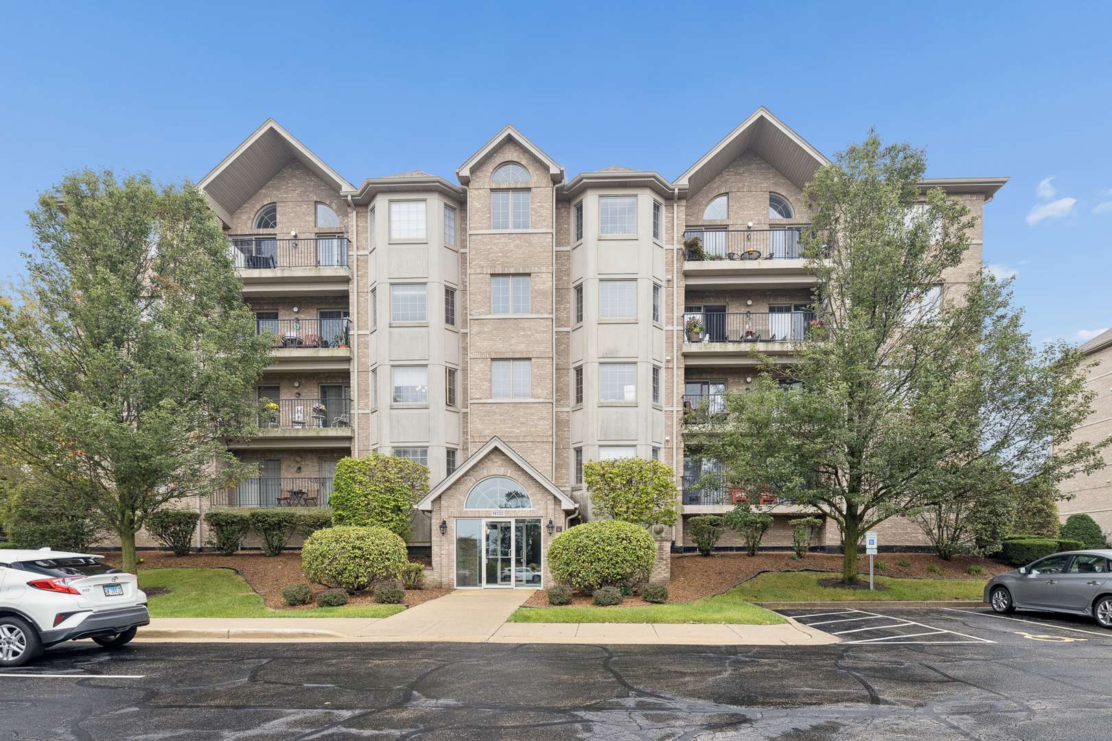 14130 Sheffield DR #203, Homer Glen, IL 60491